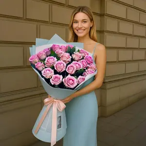 Огромный букет светло-розовых роз